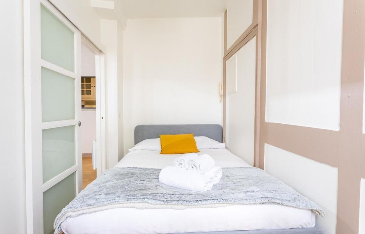 Leperdit - Bel Appartement De Charme - Hypercentre Rennes Zewnętrze zdjęcie